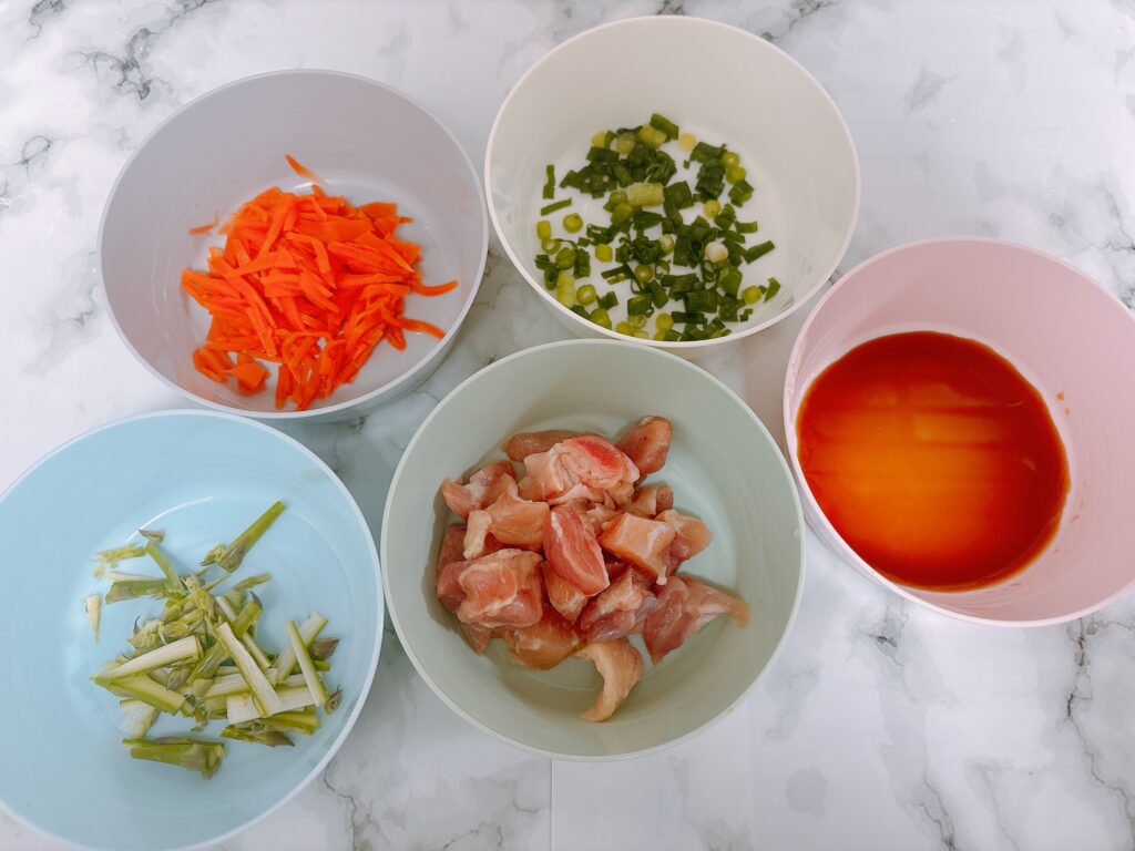 【レシピ】鶏肉とアスパラの炊き込みご飯